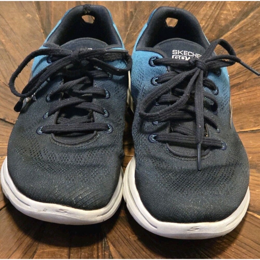 Skechers Women's GOwalk 5 Alive shoes, dark blue/light blue ombré - Size 8
